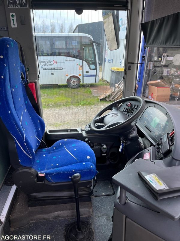 MERCEDES INTOURO N°093338 - Iskolabusz: 5 kép. MERCEDES INTOURO N°093338 - Iskolabusz: 5 kép.