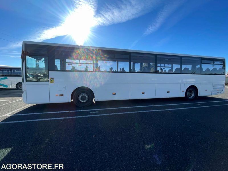 MERCEDES INTOURO N°095033 - Iskolabusz: 2 kép. MERCEDES INTOURO N°095033 - Iskolabusz: 2 kép.