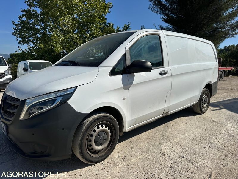 MERCEDES VITO 110 CDI 148000KMS 2021 L2 H1 - Kis furgon: 2 kép. MERCEDES VITO 110 CDI 148000KMS 2021 L2 H1 - Kis furgon: 2 kép.