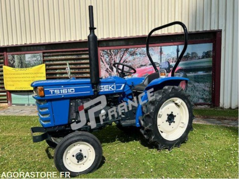 MICROTRACTEUR ISEKI 16CV 2 ROUES MOTRICES DIESEL 970H DANS L'ETAT ROULANT - Traktor: 2 kép. MICROTRACTEUR ISEKI 16CV 2 ROUES MOTRICES DIESEL 970H DANS L'ETAT ROULANT - Traktor: 2 kép.