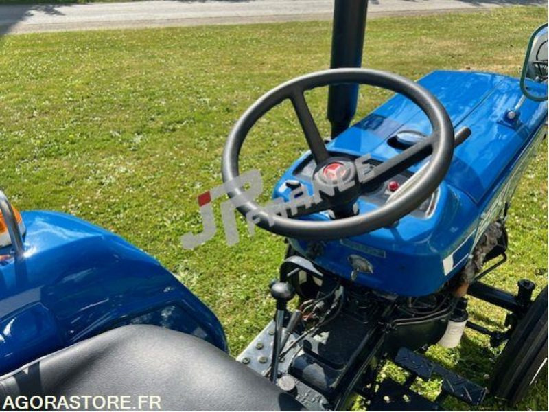 MICROTRACTEUR ISEKI 16CV 2 ROUES MOTRICES DIESEL 970H DANS L'ETAT ROULANT - Traktor: 3 kép. MICROTRACTEUR ISEKI 16CV 2 ROUES MOTRICES DIESEL 970H DANS L'ETAT ROULANT - Traktor: 3 kép.
