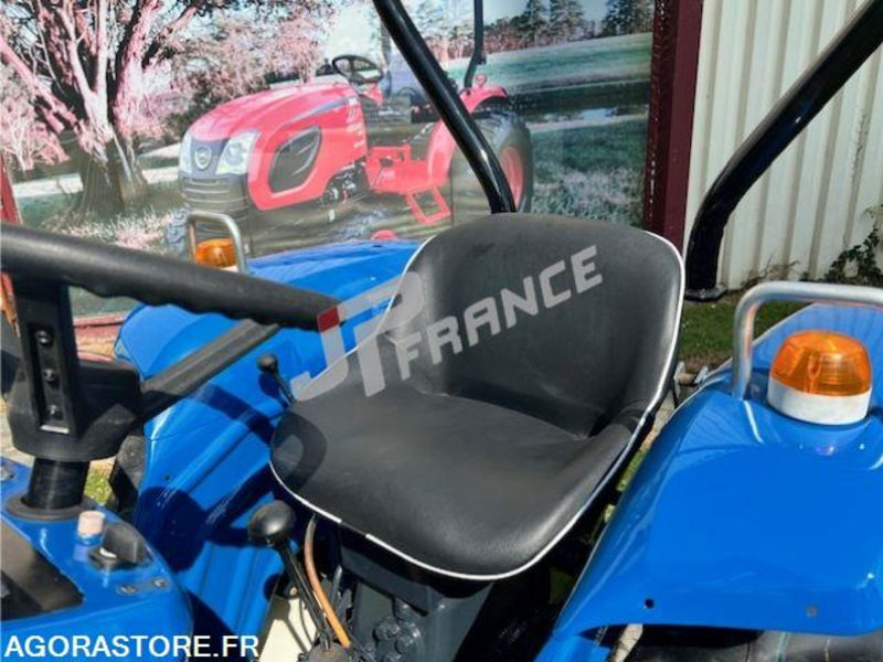 MICROTRACTEUR ISEKI 16CV 2 ROUES MOTRICES DIESEL 970H DANS L'ETAT ROULANT - Traktor: 4 kép. MICROTRACTEUR ISEKI 16CV 2 ROUES MOTRICES DIESEL 970H DANS L'ETAT ROULANT - Traktor: 4 kép.