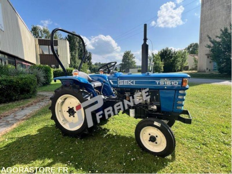 MICROTRACTEUR ISEKI 16CV 2 ROUES MOTRICES DIESEL 970H tres bon état - Traktor: 2 kép. MICROTRACTEUR ISEKI 16CV 2 ROUES MOTRICES DIESEL 970H tres bon état - Traktor: 2 kép.