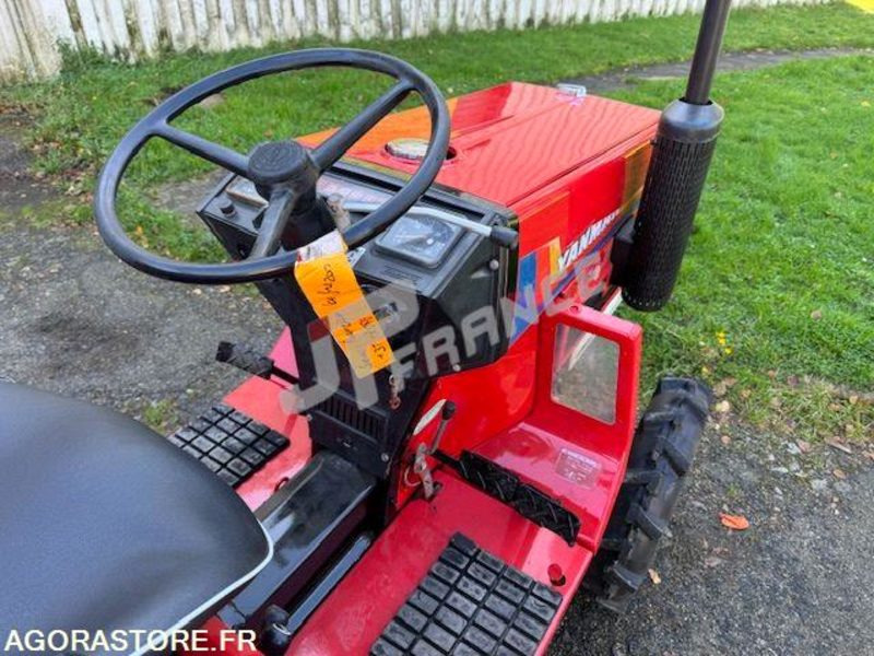 MICROTRACTEUR YANMAR 16CV 3 CYLINDRES DIESEL D'OCCASION 4 RM PDF 3 PTS COMPLET - Traktor: 2 kép. MICROTRACTEUR YANMAR 16CV 3 CYLINDRES DIESEL D'OCCASION 4 RM PDF 3 PTS COMPLET - Traktor: 2 kép.