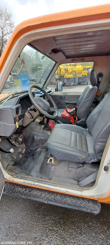 MINI COMBINE RIVARD/TOYOTA 2002 DW724WF (VENTE UNIQUEMENT EXPORT) - Terepjáró/ SUV: 3 kép. MINI COMBINE RIVARD/TOYOTA 2002 DW724WF (VENTE UNIQUEMENT EXPORT) - Terepjáró/ SUV: 3 kép.