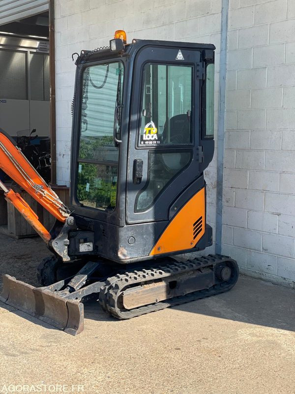Kotrógép MINI-PELLE SUR CHENILLE CAOUTCHOUC HITACHI ZX17U-2  15CV 1.9T AVEC 3 GODETS: 6 kép.