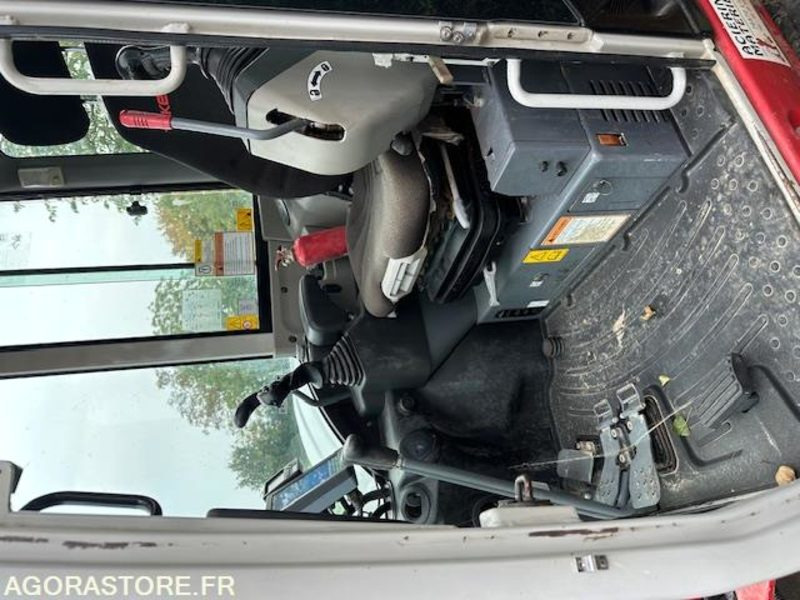 MINI PELLE TAKEUCHI TB370 - 2021 - 2 168 heures - Minikotró: 5 kép. MINI PELLE TAKEUCHI TB370 - 2021 - 2 168 heures - Minikotró: 5 kép.