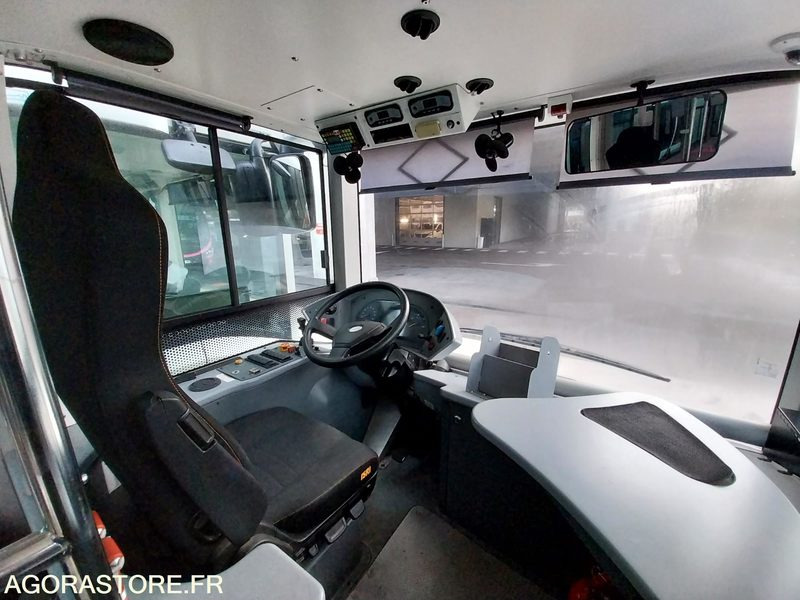 MINIBUS BLUEBUS BOLLORE 100% ELECTRIQUE - Minibusz, Elektromos busz: 5 kép. MINIBUS BLUEBUS BOLLORE 100% ELECTRIQUE - Minibusz, Elektromos busz: 5 kép.