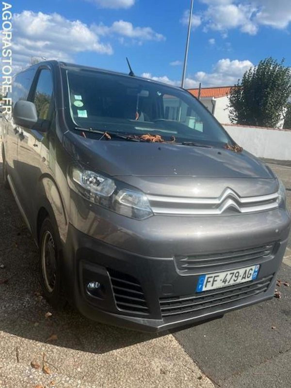 MINIBUS CITROEN JUMPY SPACETOURER 1.5L BHDI - 4 portes - 2019 - 182 000km - Minibusz, Kisbusz: 2 kép. MINIBUS CITROEN JUMPY SPACETOURER 1.5L BHDI - 4 portes - 2019 - 182 000km - Minibusz, Kisbusz: 2 kép.