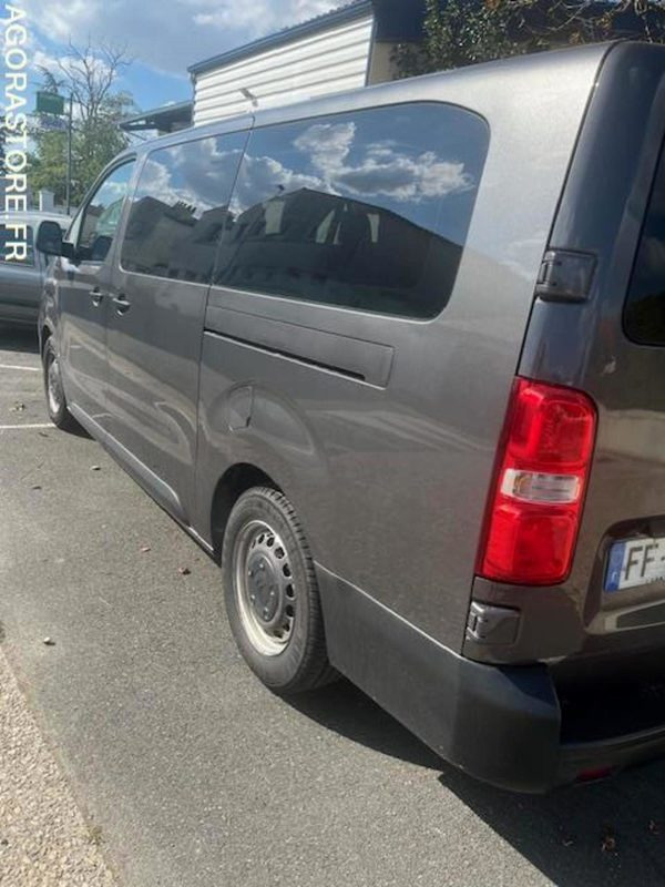 MINIBUS CITROEN JUMPY SPACETOURER 1.5L BHDI - 4 portes - 2019 - 182 000km - Minibusz, Kisbusz: 3 kép. MINIBUS CITROEN JUMPY SPACETOURER 1.5L BHDI - 4 portes - 2019 - 182 000km - Minibusz, Kisbusz: 3 kép.