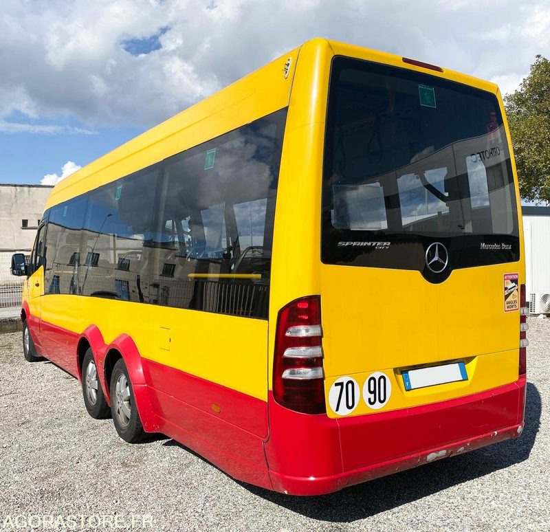 MINIBUS MERCEDES SPRINTER CITY 77 - 2015 - 159000km - Minibusz, Kisbusz: 5 kép. MINIBUS MERCEDES SPRINTER CITY 77 - 2015 - 159000km - Minibusz, Kisbusz: 5 kép.