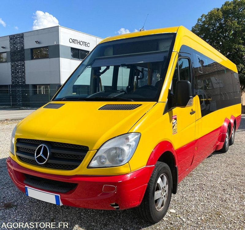 MINIBUS MERCEDES SPRINTER CITY 77 - 2015 - 159000km - Minibusz, Kisbusz: 3 kép. MINIBUS MERCEDES SPRINTER CITY 77 - 2015 - 159000km - Minibusz, Kisbusz: 3 kép.