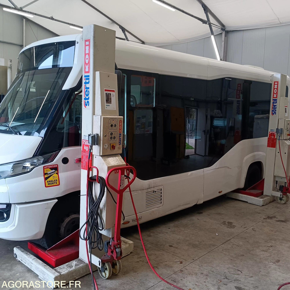 MINIBUS VEHIXEL CYTIOS N° 100762 MEC2016 172285KM EB-549-LT - Minibusz, Kisbusz: 2 kép. MINIBUS VEHIXEL CYTIOS N° 100762 MEC2016 172285KM EB-549-LT - Minibusz, Kisbusz: 2 kép.