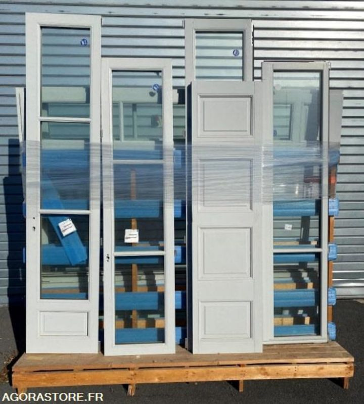 Menuiseries bois DE LA ROSA - Szerszám/ Felszerelés: 1 kép. Menuiseries bois DE LA ROSA - Szerszám/ Felszerelés: 1 kép.