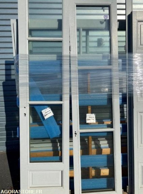 Menuiseries bois DE LA ROSA - Szerszám/ Felszerelés: 2 kép. Menuiseries bois DE LA ROSA - Szerszám/ Felszerelés: 2 kép.