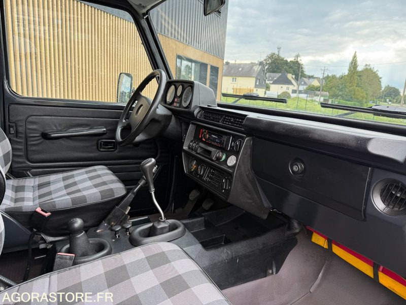 Mercedes Benz Classe G G290 (version court) 4x4 1995 - 231500 km - - Terepjáró/ SUV: 5 kép. Mercedes Benz Classe G G290 (version court) 4x4 1995 - 231500 km - - Terepjáró/ SUV: 5 kép.