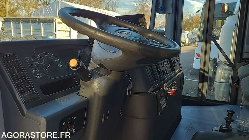 Mercedes Econic 2633 - 2012 - 206149kms - CG216GJ - Szemetesautó: 4 kép. Mercedes Econic 2633 - 2012 - 206149kms - CG216GJ - Szemetesautó: 4 kép.