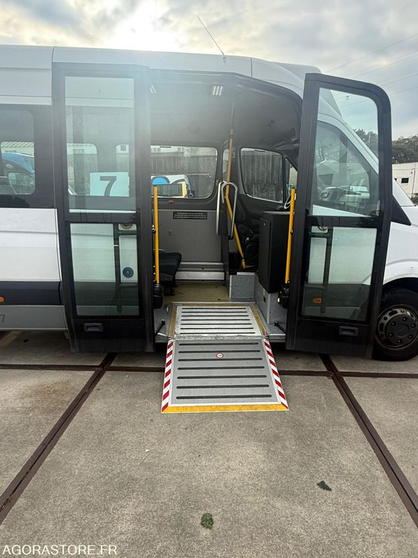 Mercedes Sprinter - Minibusz, Kisbusz: 4 kép. Mercedes Sprinter - Minibusz, Kisbusz: 4 kép.