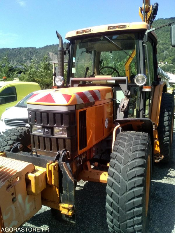 Tracteur John Deere 6220 4X4 - 2006 - 10558 heures avec épareuse NOREMAT Tonica - Mezőgazdasági gépek: 5 kép. Tracteur John Deere 6220 4X4 - 2006 - 10558 heures avec épareuse NOREMAT Tonica - Mezőgazdasági gépek: 5 kép.