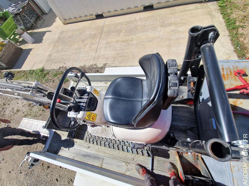 Mini Pelle 1T JCB 8010CTS + Remorque - 2023 / (NEUVE) 19 HEURES (EMF201) - Minikotró: 3 kép. Mini Pelle 1T JCB 8010CTS + Remorque - 2023 / (NEUVE) 19 HEURES (EMF201) - Minikotró: 3 kép.