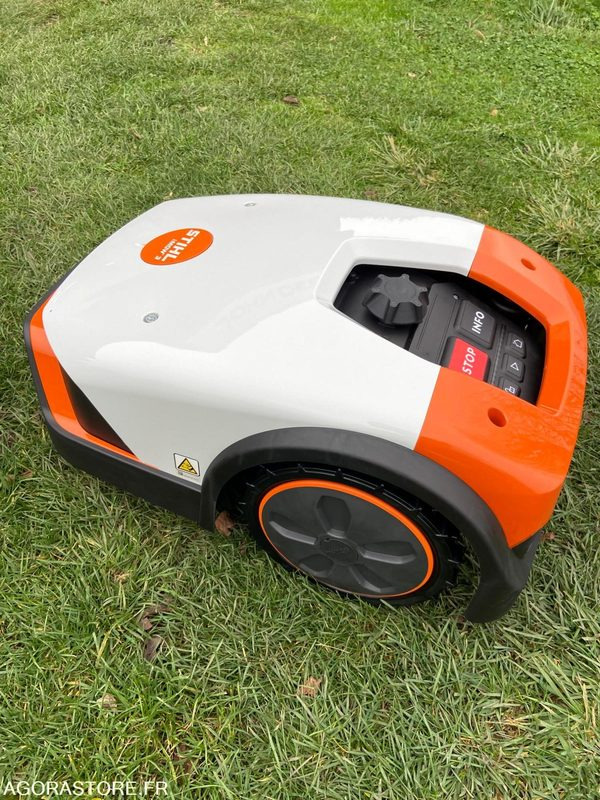 NEUF Robot Tonte Stihl IMOW 3 - Kerti gépek: 4 kép. NEUF Robot Tonte Stihl IMOW 3 - Kerti gépek: 4 kép.