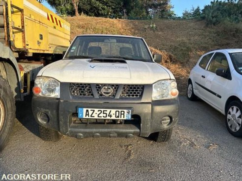 NISSAN KING-CAB - 2010 - 218034km - AZ254QR - Pickup: 1 kép. NISSAN KING-CAB - 2010 - 218034km - AZ254QR - Pickup: 1 kép.