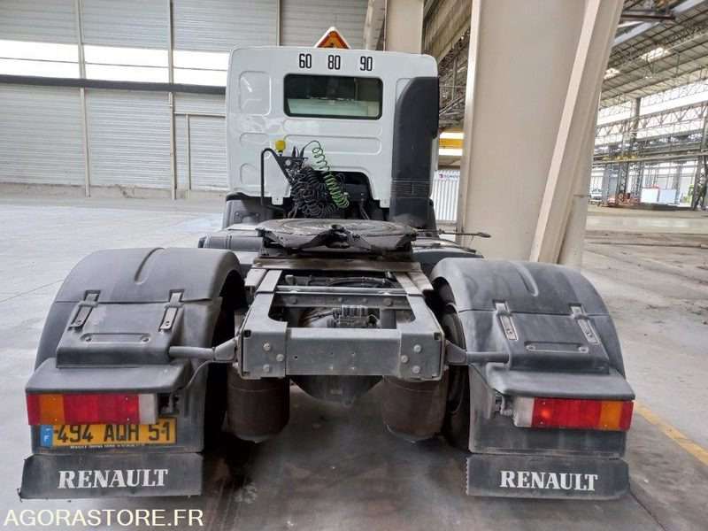 TRACTEUR ROUTIER RENAULT PREMIUM 320 - 494-AQH-51 - Nyergesvontató: 5 kép. TRACTEUR ROUTIER RENAULT PREMIUM 320 - 494-AQH-51 - Nyergesvontató: 5 kép.