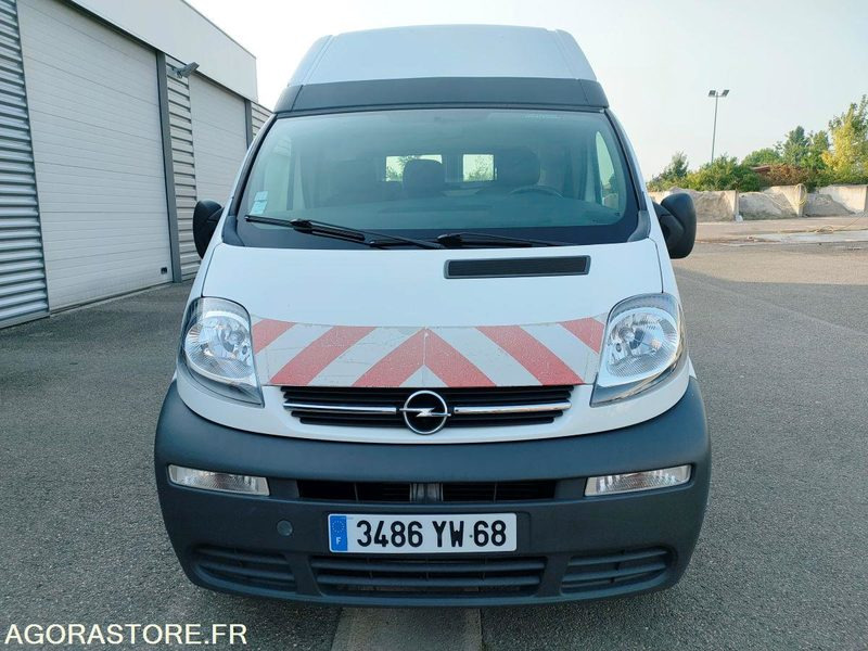 OPEL VIVARO - Furgon: 2 kép. OPEL VIVARO - Furgon: 2 kép.