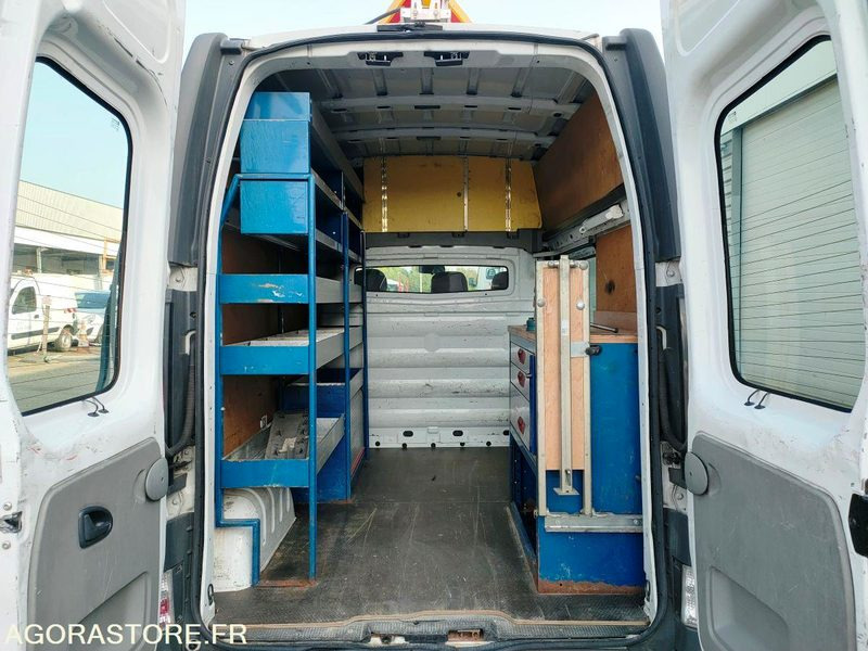 OPEL VIVARO - Furgon: 5 kép. OPEL VIVARO - Furgon: 5 kép.