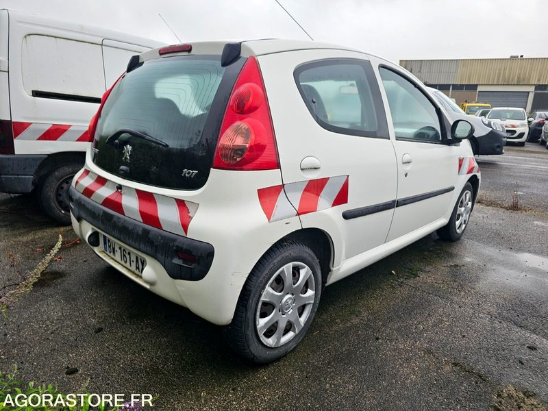 PEUGEOT 107 - 2011 - 173474km - BW161AX - Autó: 3 kép. PEUGEOT 107 - 2011 - 173474km - BW161AX - Autó: 3 kép.