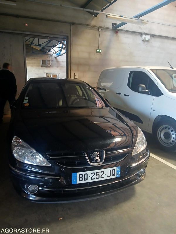 PEUGEOT 607 - Autó: 3 kép. PEUGEOT 607 - Autó: 3 kép.