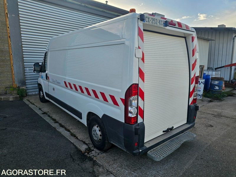 PEUGEOT BOXER - 2013 - 65748KM - CX252KC - Furgon: 4 kép. PEUGEOT BOXER - 2013 - 65748KM - CX252KC - Furgon: 4 kép.