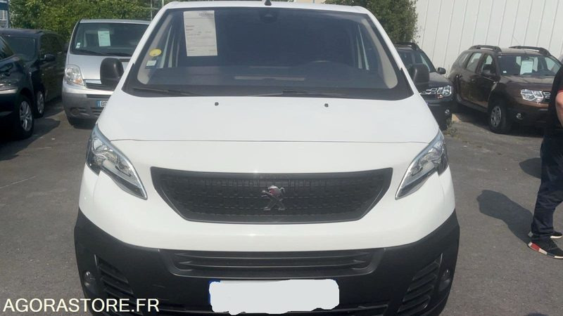 PEUGEOT EXPERT TAILLE L - 2022 - 38 989km - Furgon: 2 kép. PEUGEOT EXPERT TAILLE L - 2022 - 38 989km - Furgon: 2 kép.
