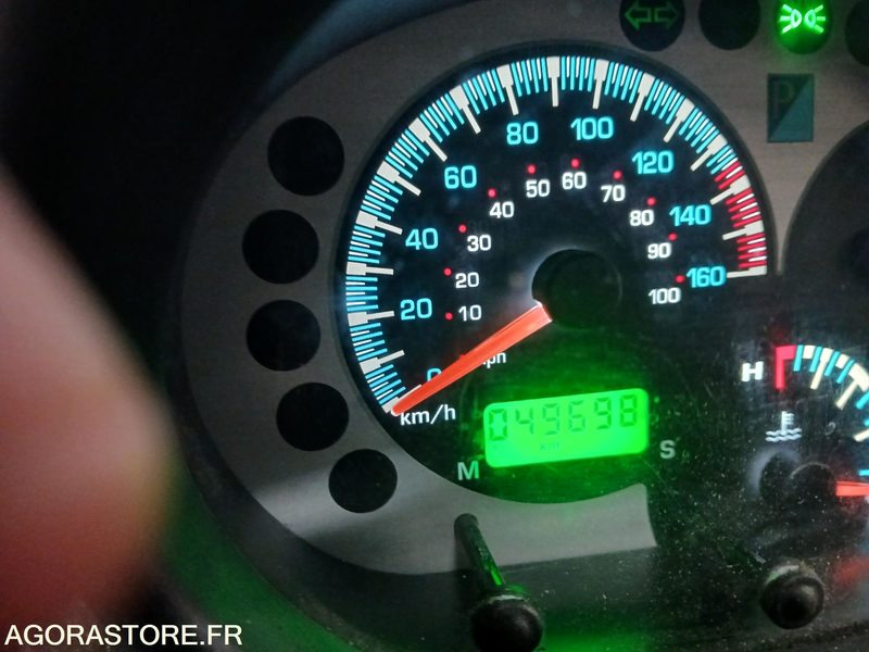 PIAGGIO PORTER BENNE - Billenőplatós kisteherautó: 3 kép. PIAGGIO PORTER BENNE - Billenőplatós kisteherautó: 3 kép.