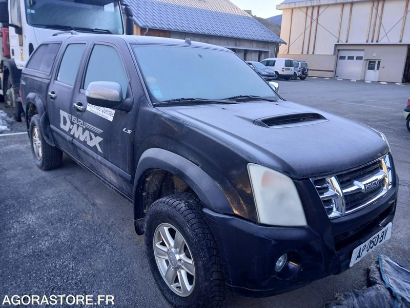 PICK-UP ISUZU D-MAX noir - Pickup: 4 kép. PICK-UP ISUZU D-MAX noir - Pickup: 4 kép.