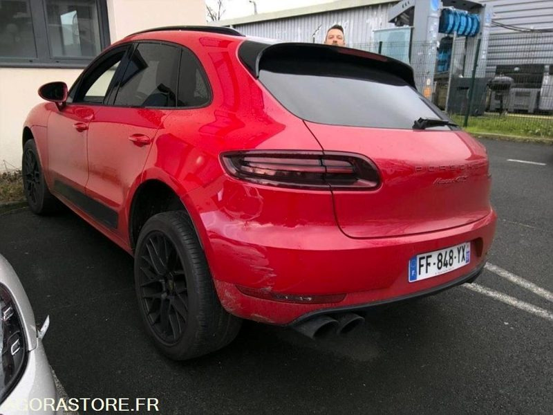 PORSCHE MACAN GTS 3.0 BI-TURBO 360 CH - 2019 - 49 732 KM - Terepjáró/ SUV: 1 kép. PORSCHE MACAN GTS 3.0 BI-TURBO 360 CH - 2019 - 49 732 KM - Terepjáró/ SUV: 1 kép.