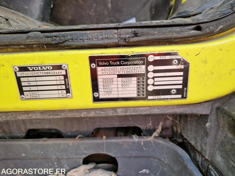 PORTEUR BOM 26T VOLVO GEESINK- 121117 KM - 2014 (4004) - Szemetesautó: 5 kép. PORTEUR BOM 26T VOLVO GEESINK- 121117 KM - 2014 (4004) - Szemetesautó: 5 kép.