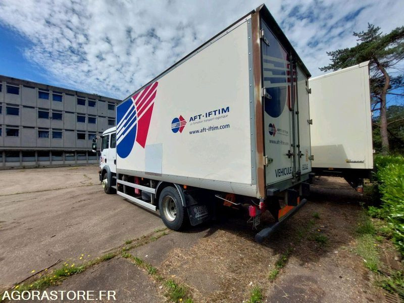 PORTEUR ROUTIER - MAN TGM-250 - ex Véhicule Ecole - Parc 3799 - Dobozos felépítményű teherautó: 2 kép. PORTEUR ROUTIER - MAN TGM-250 - ex Véhicule Ecole - Parc 3799 - Dobozos felépítményű teherautó: 2 kép.