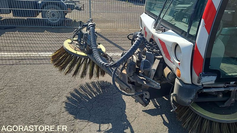 PRO 156 - CITYCAT 2020 - 2010 - Kerti gépek: 5 kép. PRO 156 - CITYCAT 2020 - 2010 - Kerti gépek: 5 kép.