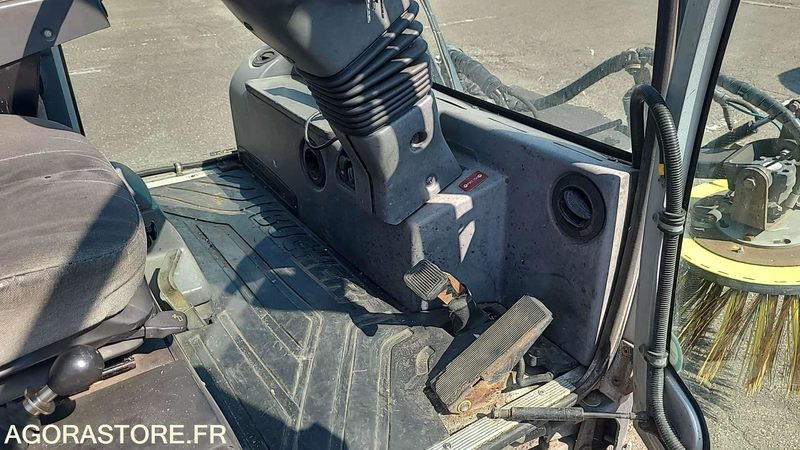 PRO 156 - CITYCAT 2020 - 2010 - Kerti gépek: 3 kép. PRO 156 - CITYCAT 2020 - 2010 - Kerti gépek: 3 kép.