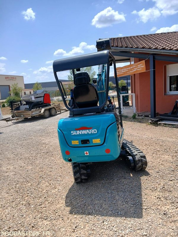 Pelle SUNWARD SWE20F canopy Neuve - Minikotró: 4 kép. Pelle SUNWARD SWE20F canopy Neuve - Minikotró: 4 kép.