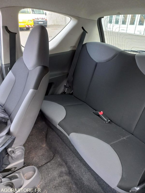 Peugeot 107 AH-634-XA - Autó: 5 kép. Peugeot 107 AH-634-XA - Autó: 5 kép.