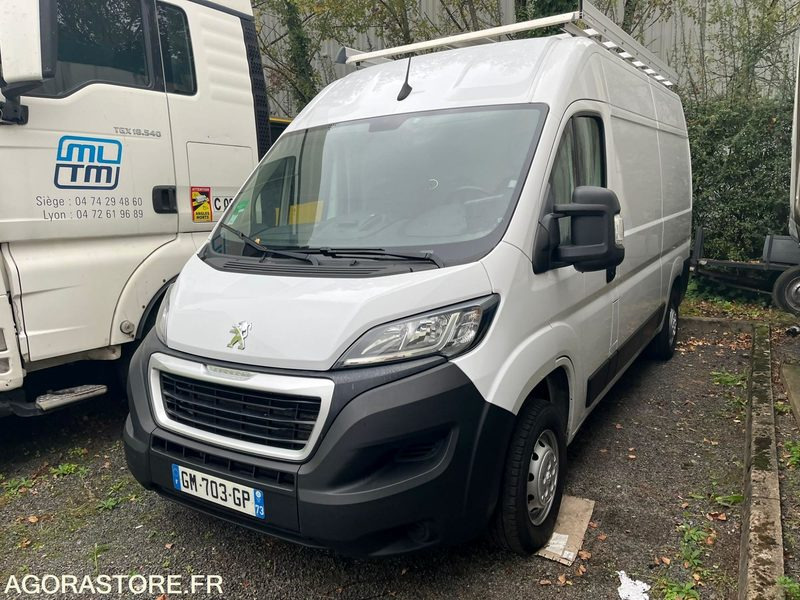 Peugeot Boxer 165CV L2H2 avec Hayon et Galerie - 2023 - 90000 Kms - Furgon: 1 kép. Peugeot Boxer 165CV L2H2 avec Hayon et Galerie - 2023 - 90000 Kms - Furgon: 1 kép.