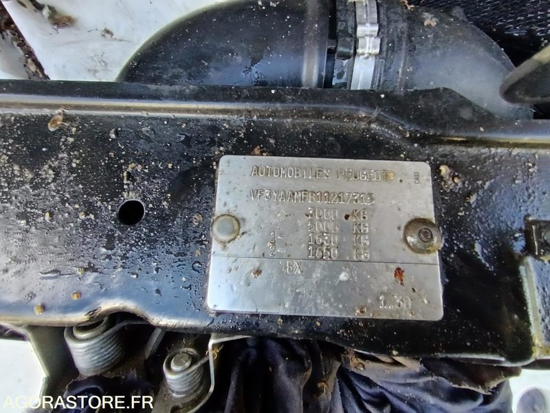 Peugeot Boxer 2007 - Furgon: 5 kép. Peugeot Boxer 2007 - Furgon: 5 kép.