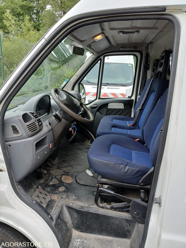 Peugeot Boxer (51802) - Furgon: 4 kép. Peugeot Boxer (51802) - Furgon: 4 kép.