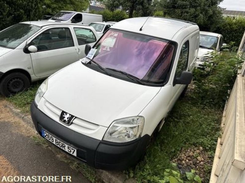 Peugeot Partner - 269BGR57 - Kis furgon: 3 kép. Peugeot Partner - 269BGR57 - Kis furgon: 3 kép.