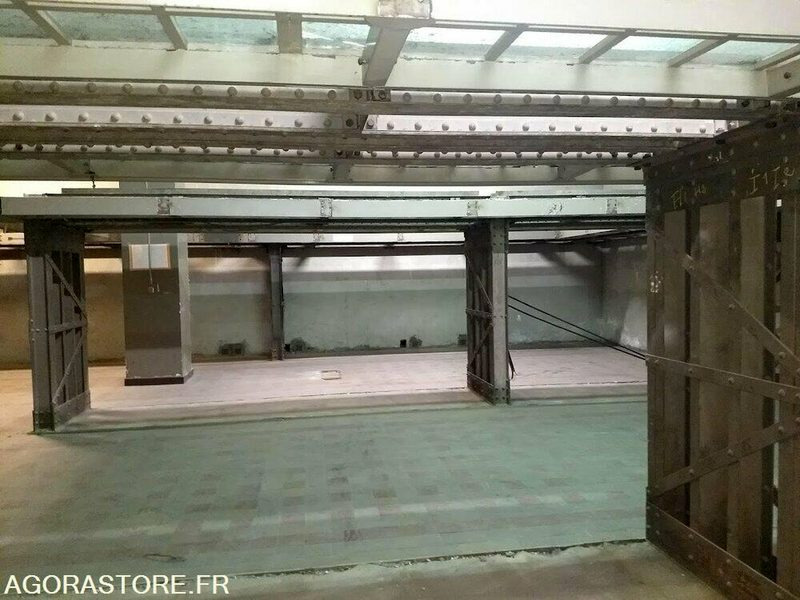 Plancher métallique industriel style Eiffel - Szerszám/ Felszerelés: 1 kép. Plancher métallique industriel style Eiffel - Szerszám/ Felszerelés: 1 kép.