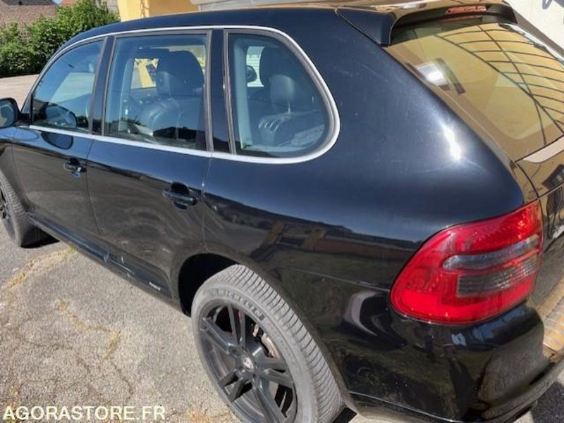 Porsche Cayenne V6 - 312 234 kms - 2004 - Terepjáró/ SUV: 3 kép. Porsche Cayenne V6 - 312 234 kms - 2004 - Terepjáró/ SUV: 3 kép.