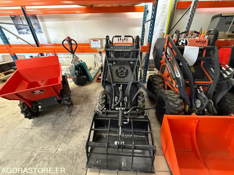 Porte outils SSQ11 PUROSANGUE Worky quad Plus Essence NEUF - Kerti gépek: 3 kép. Porte outils SSQ11 PUROSANGUE Worky quad Plus Essence NEUF - Kerti gépek: 3 kép.