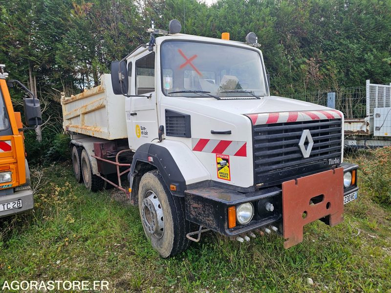 Porteur benne Renault C260 - 1985 - 356393km - BQ230WS - Billenőplatós teherautó: 2 kép. Porteur benne Renault C260 - 1985 - 356393km - BQ230WS - Billenőplatós teherautó: 2 kép.